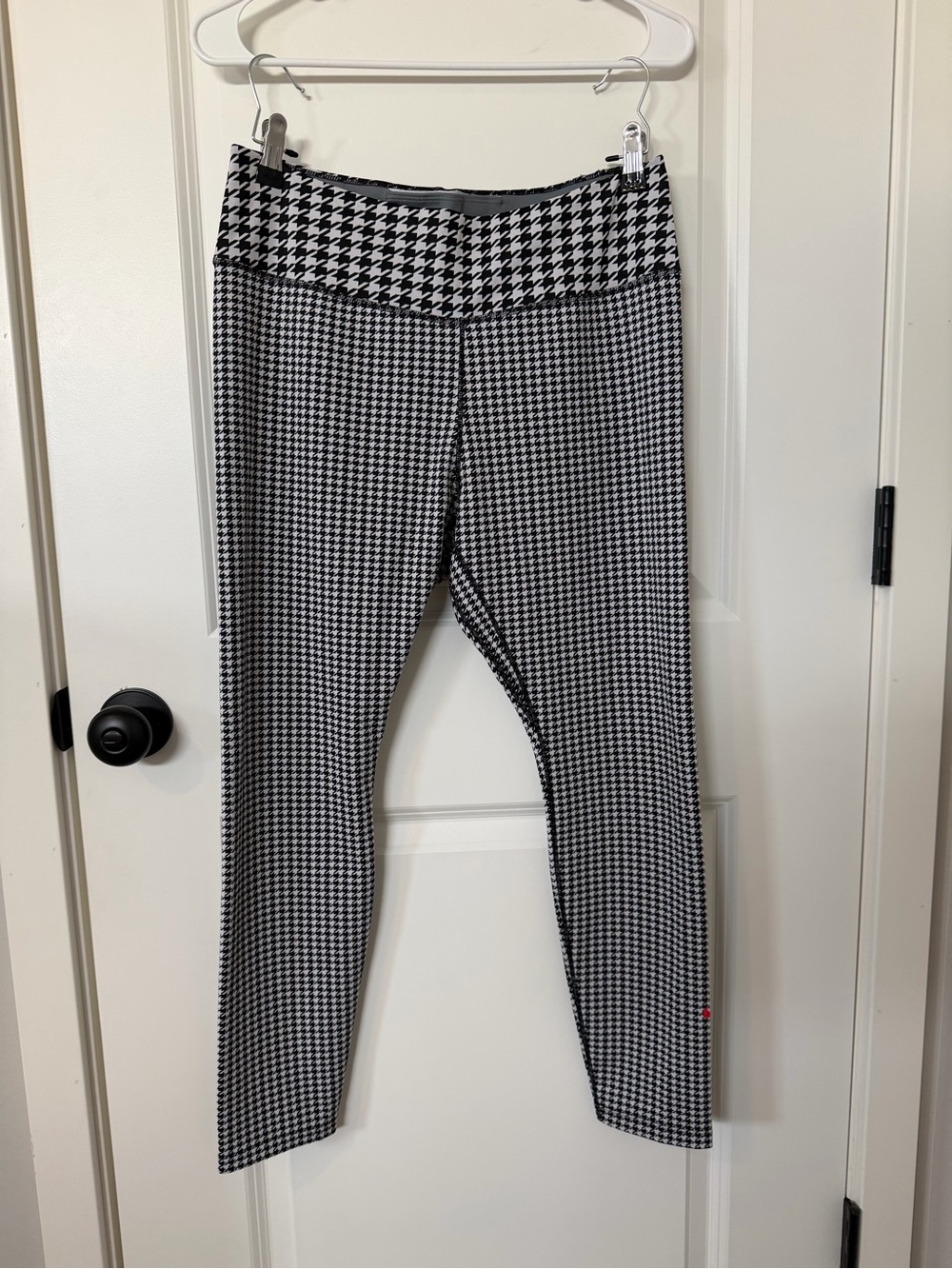 Nike Black & White Houndstooth High-Waist Leggings